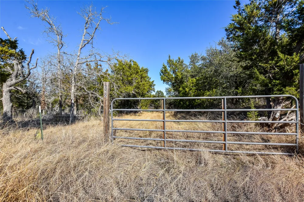 430 County Road 220 Florence, TX 76527
