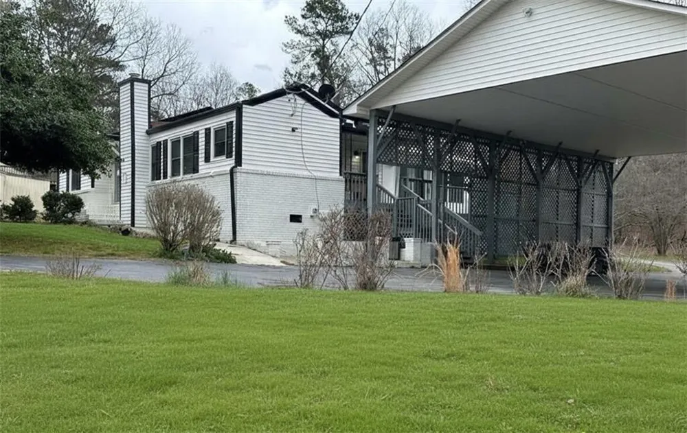 4641 Due West Road NW