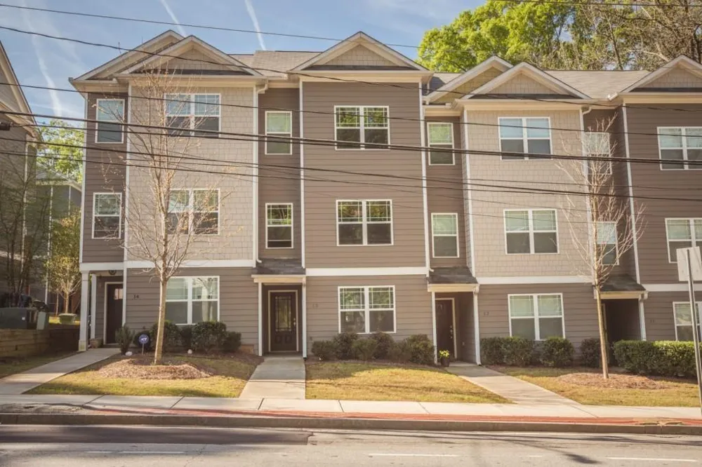 1365 Memorial Drive SE #13