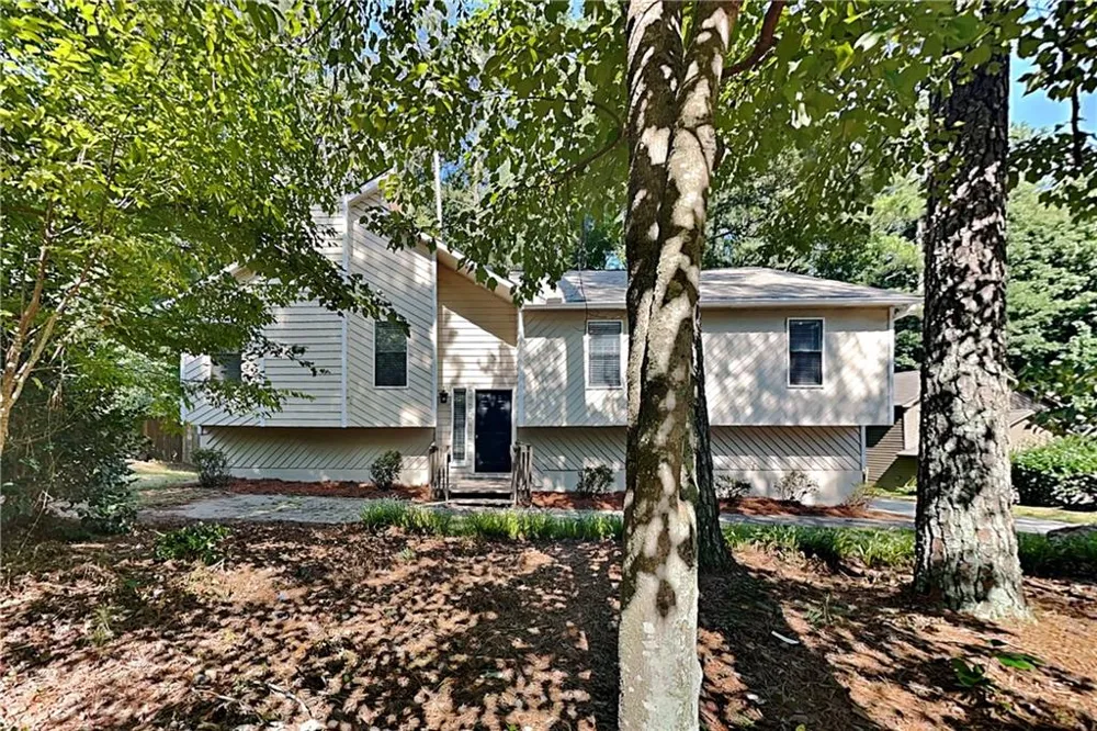 4523 Hickory Grove Drive NW