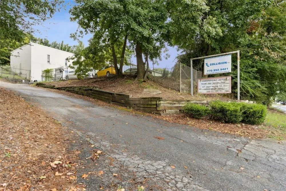 1875 Airport Industrial Park Drive SE