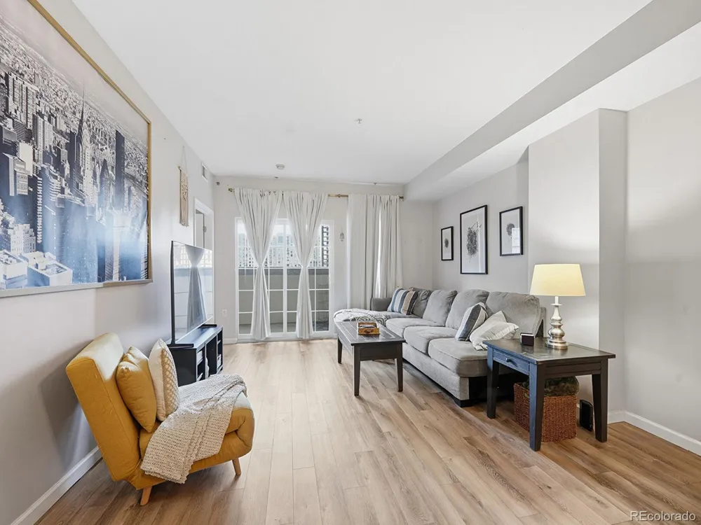 925 Lincoln Street #4E