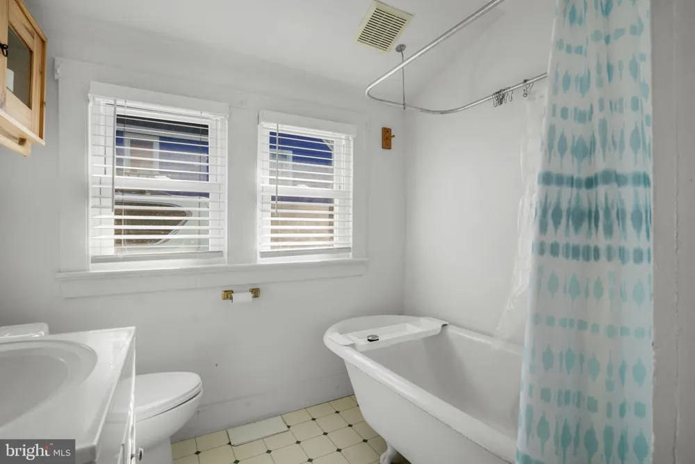 4145 HUR LANE Chincoteague Island, VA 23336