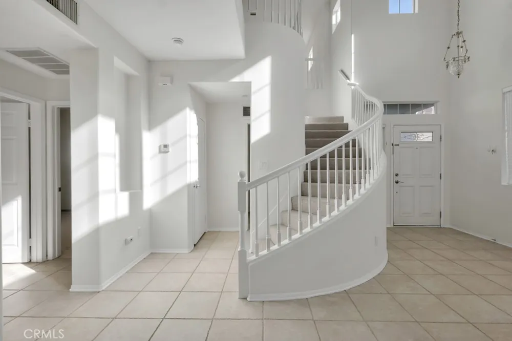 11205 Salerno Porter Ranch, CA 91326