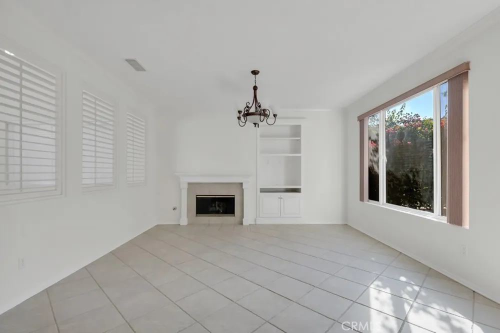 11205 Salerno Porter Ranch, CA 91326