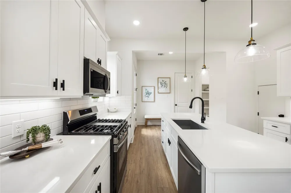 3107 Stonewall Street