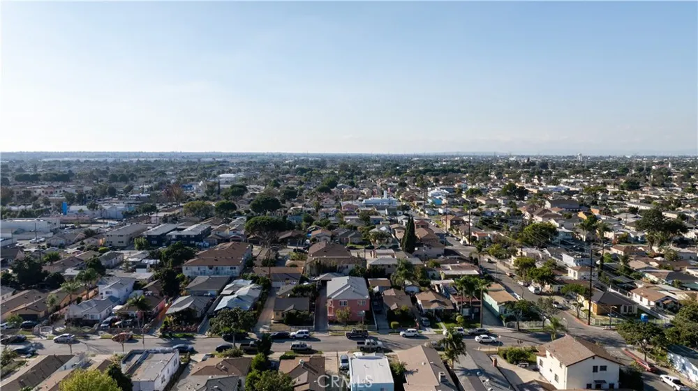 9723 San Juan South Gate, CA 90280