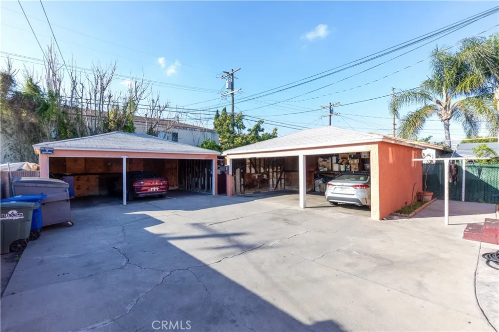 9723 San Juan South Gate, CA 90280