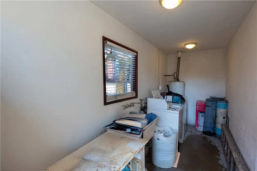 9723 San Juan South Gate, CA 90280