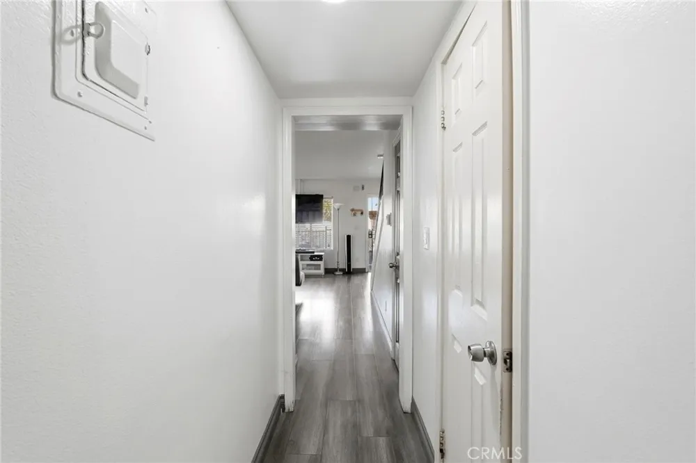 6223 Morse Valley Glen, CA 91606