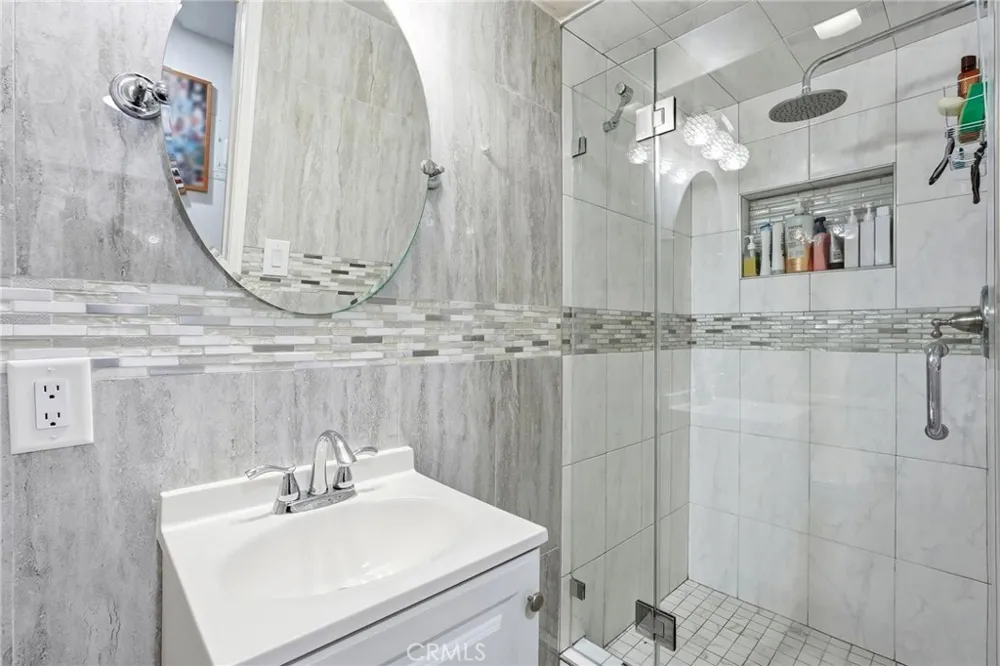 6223 Morse Valley Glen, CA 91606