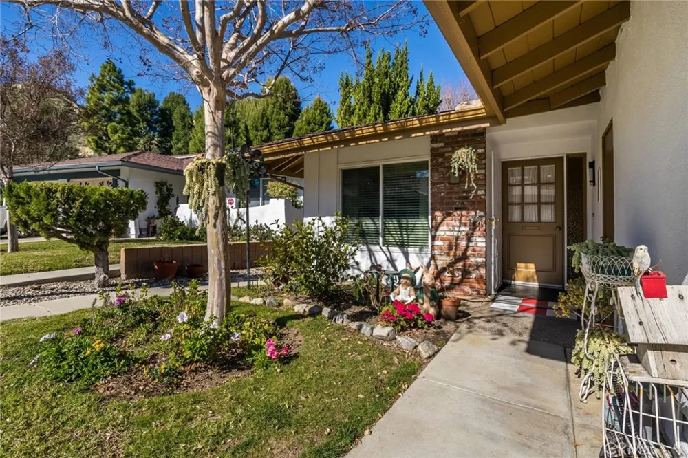 26856 Oak Branch Circle Newhall, CA 91321