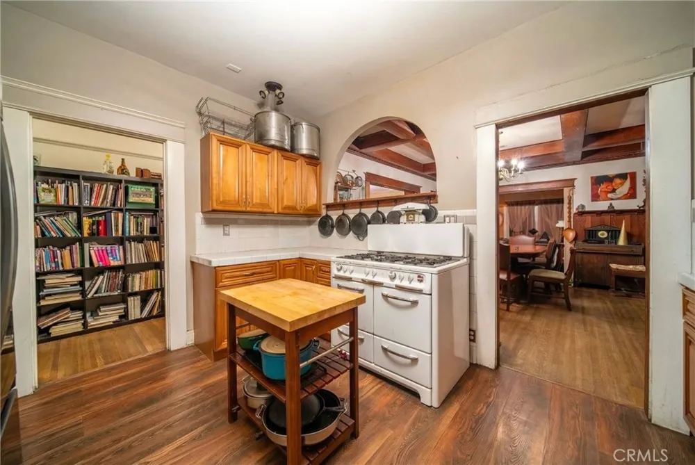 1112 Glendon South Pasadena, CA 91030