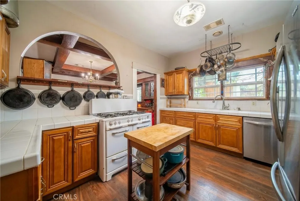 1112 Glendon South Pasadena, CA 91030