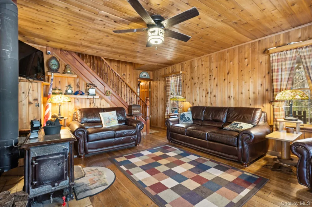 37 Nober Strunk Road Narrowsburg, NY 12764