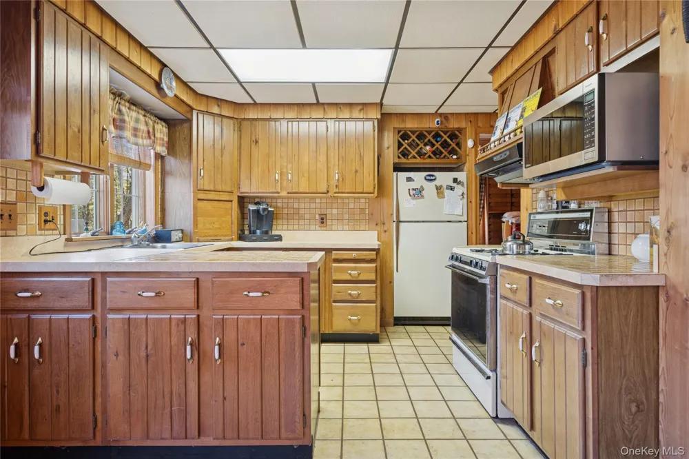 37 Nober Strunk Road Narrowsburg, NY 12764