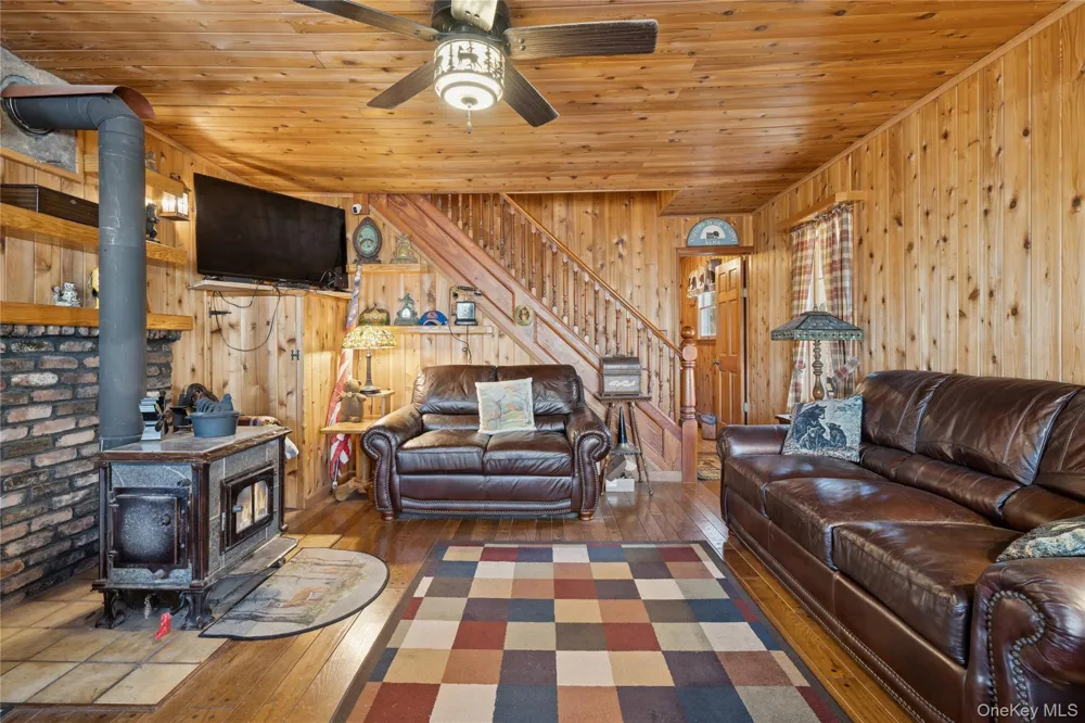37 Nober Strunk Road Narrowsburg, NY 12764
