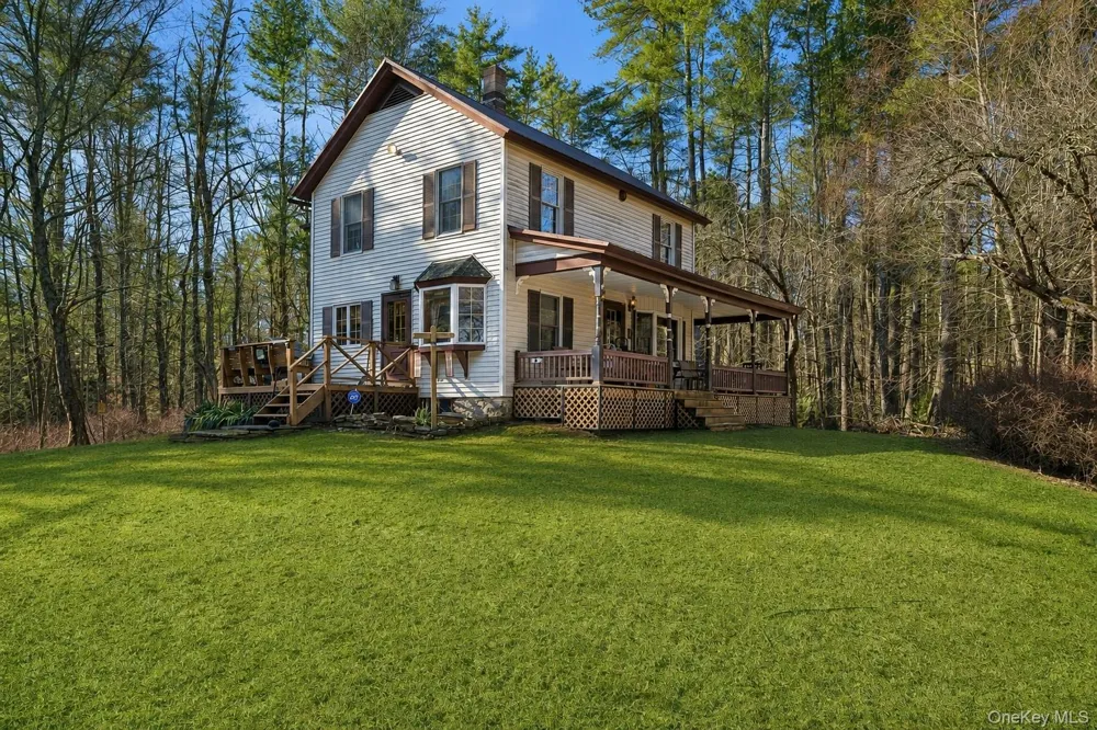 37 Nober Strunk Road Narrowsburg, NY 12764