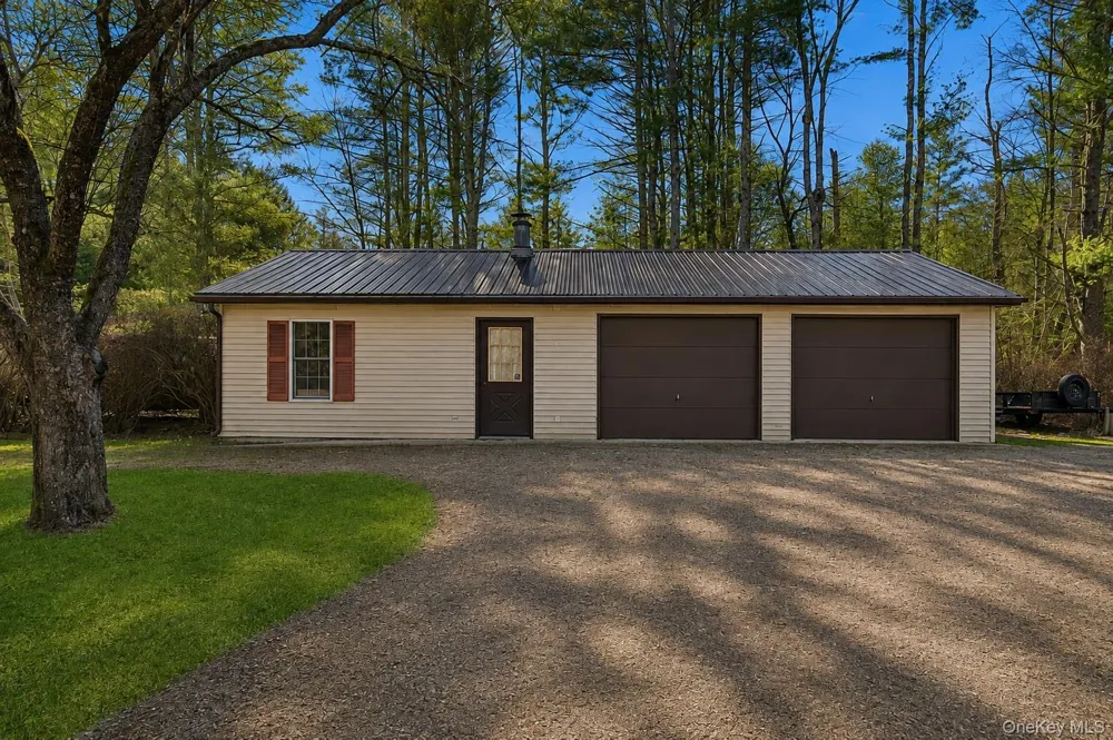 37 Nober Strunk Road Narrowsburg, NY 12764