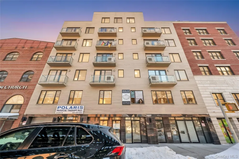 30-63 31st Street #301 Astoria, NY 11102