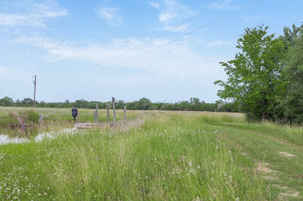1505 McElroy Lane No City, TX 78950