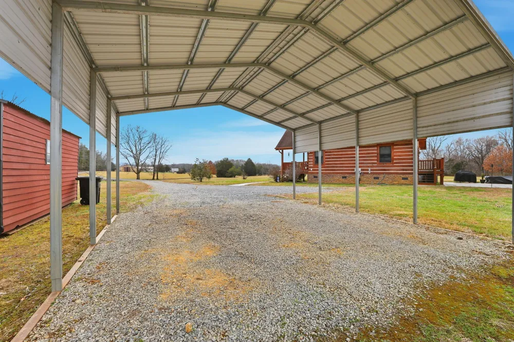 313 Lowry Lane Chickamauga, GA 30707