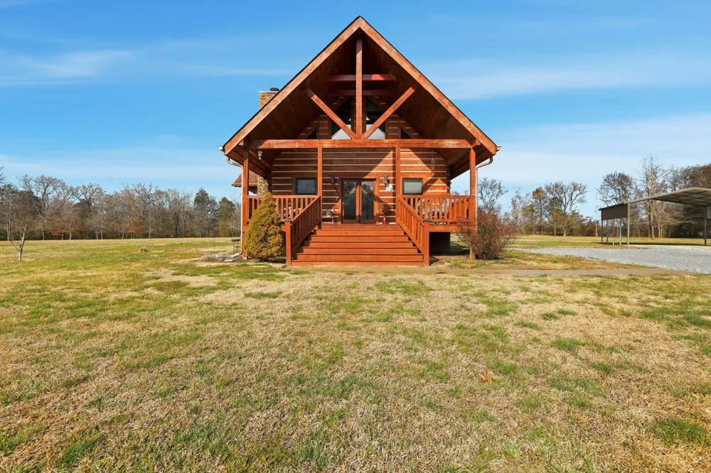 313 Lowry Lane Chickamauga, GA 30707