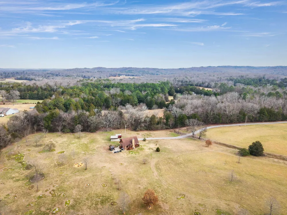 313 Lowry Lane Chickamauga, GA 30707