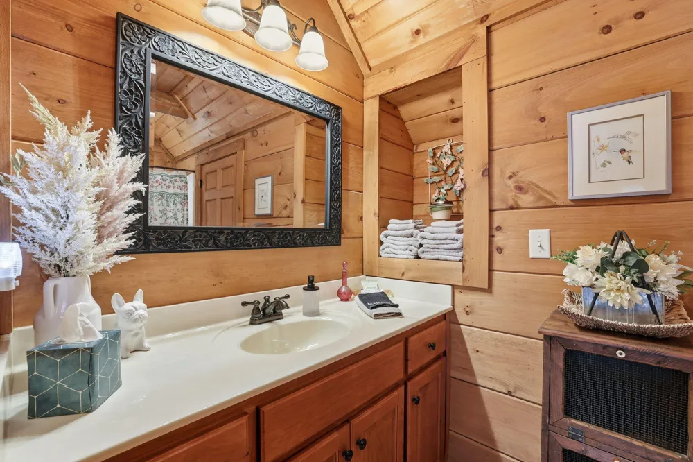 313 Lowry Lane Chickamauga, GA 30707