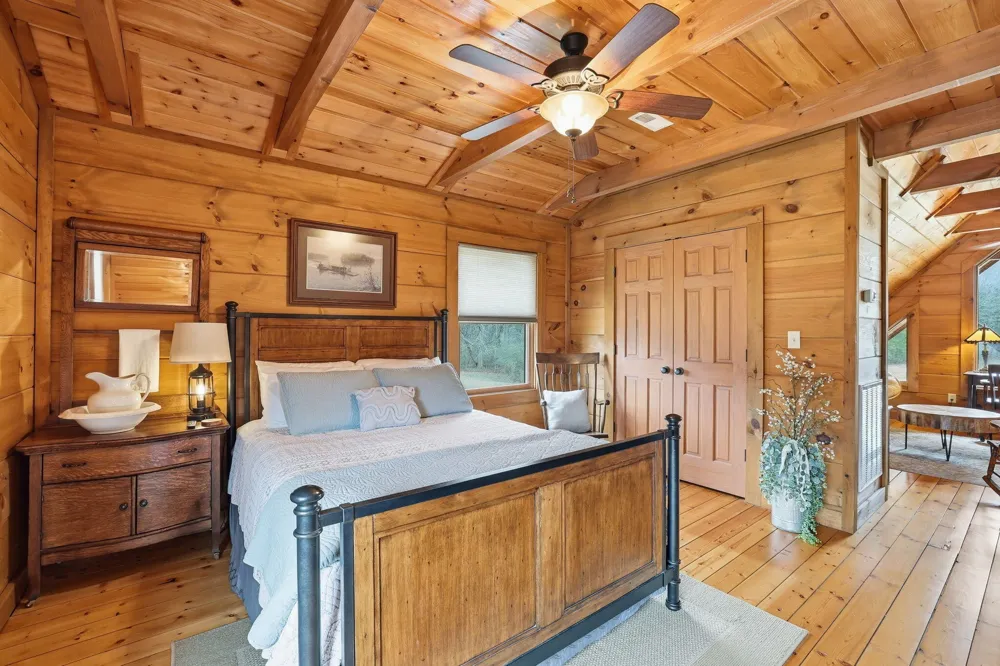 313 Lowry Lane Chickamauga, GA 30707