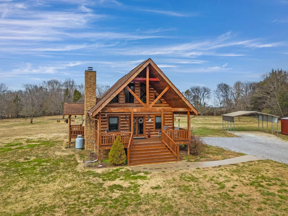 313 Lowry Lane Chickamauga, GA 30707