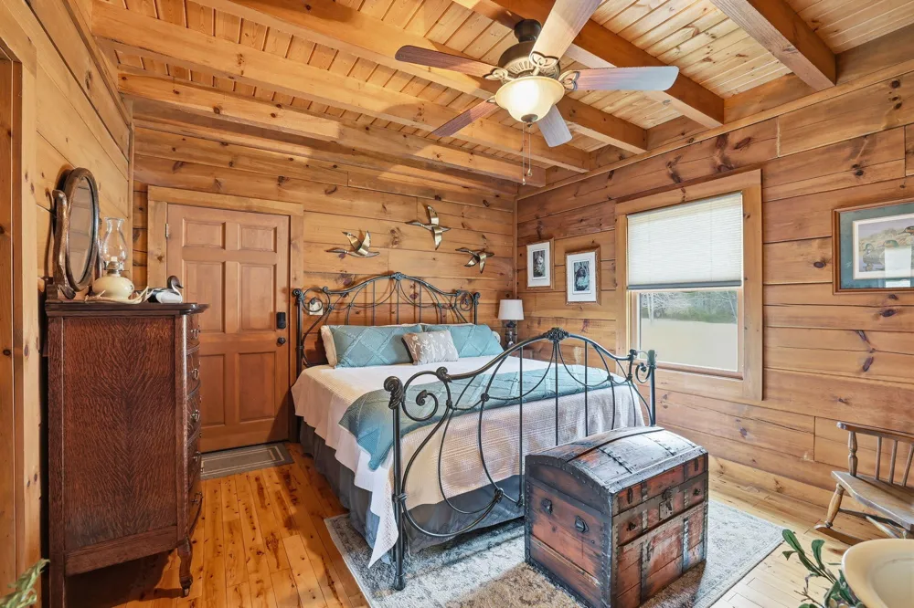 313 Lowry Lane Chickamauga, GA 30707