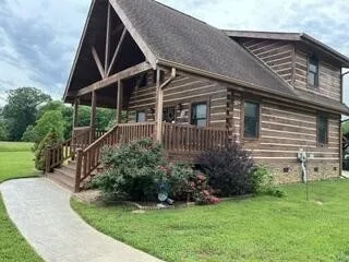 313 Lowry Lane Chickamauga, GA 30707