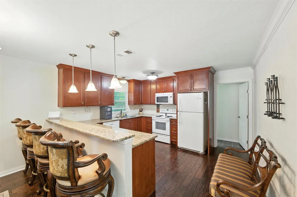 5016 Thompson Terrace