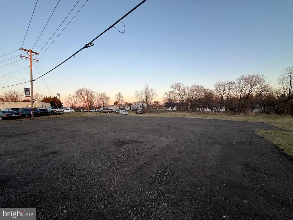 4937 VALLEY PIKE Stephens City, VA 22655