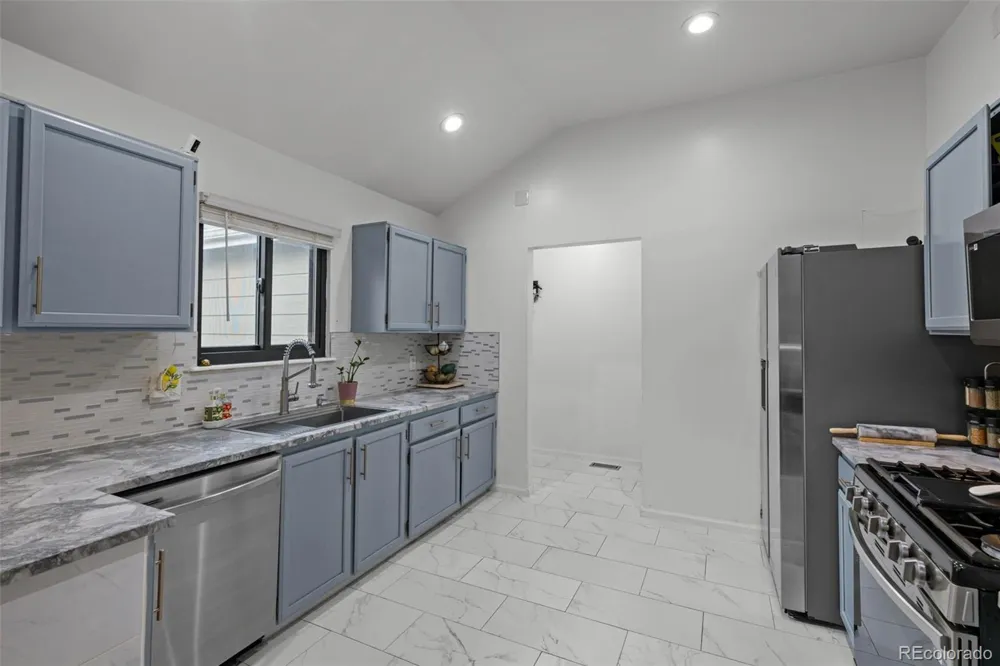 1061 S Yampa Street #C