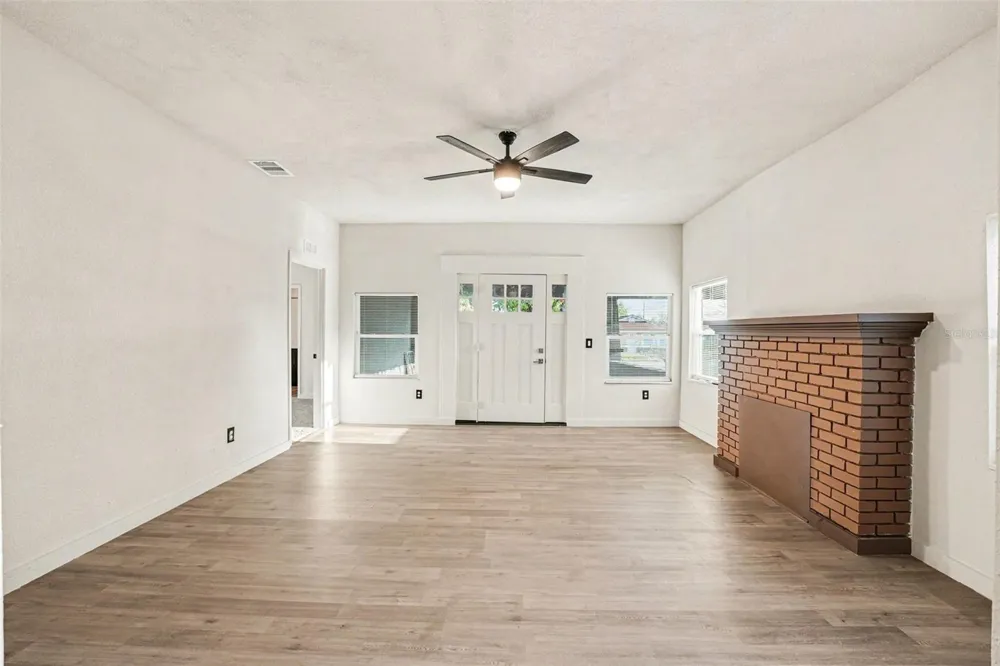 129 W PARK AVENUE Lake Wales, FL 33853