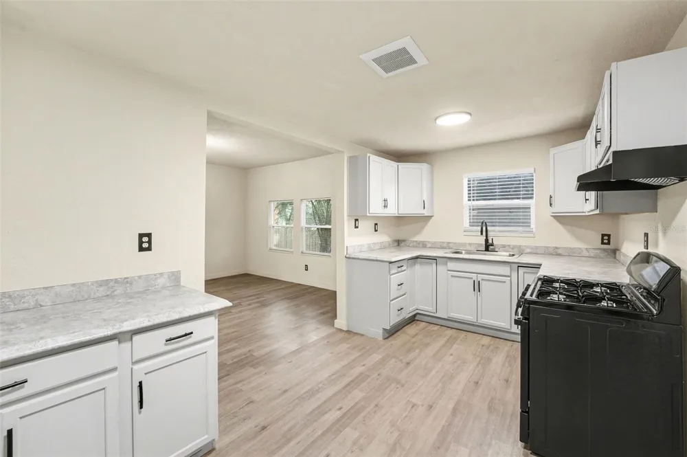 129 W PARK AVENUE Lake Wales, FL 33853