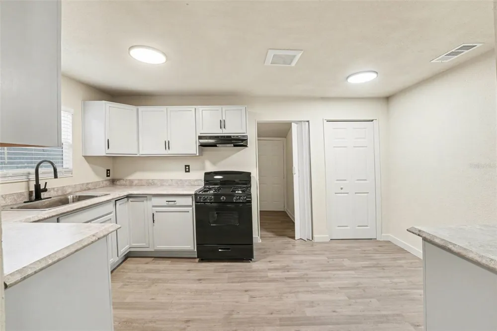 129 W PARK AVENUE Lake Wales, FL 33853