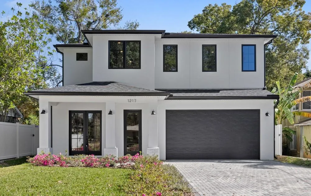 1217 CLOVERLAWN AVENUE