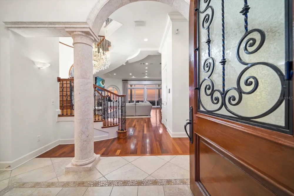 1040 ELDORADO AVENUE Clearwater Beach, FL 33767