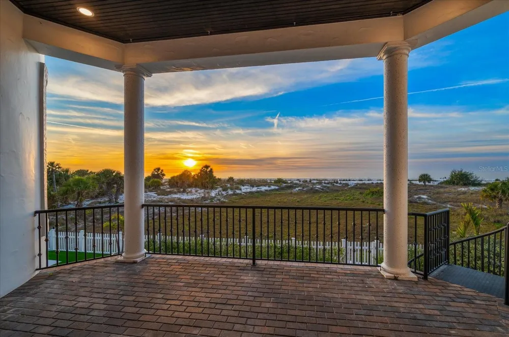 1040 ELDORADO AVENUE Clearwater Beach, FL 33767