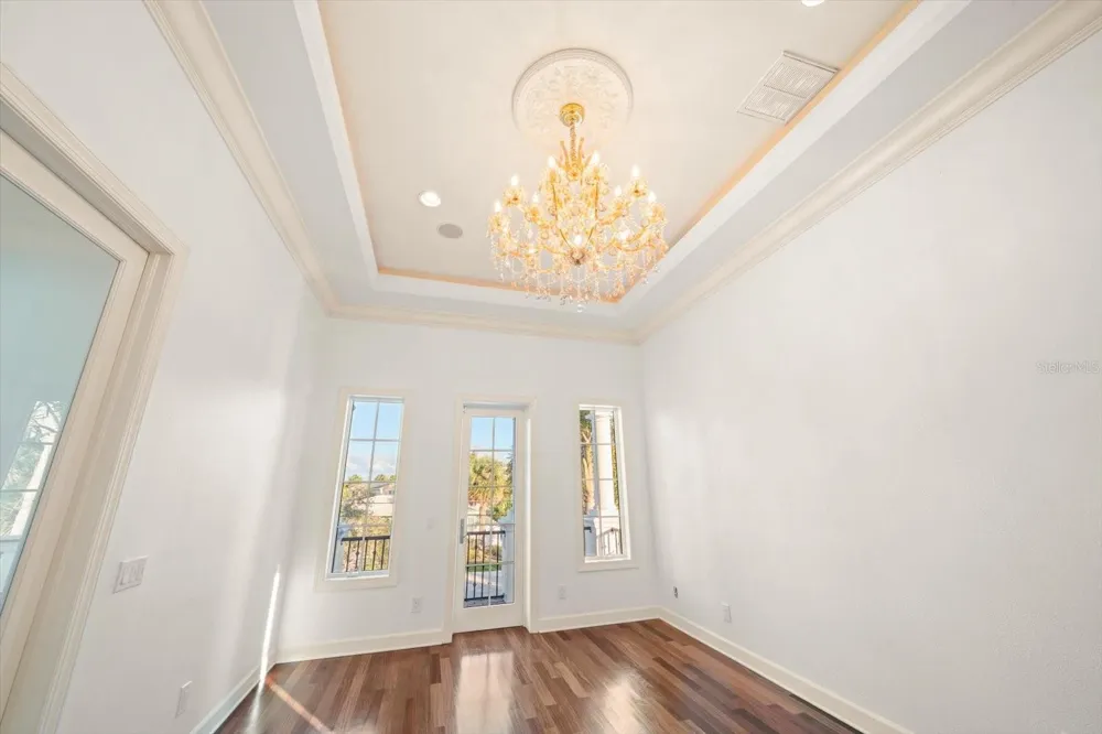 1040 ELDORADO AVENUE Clearwater Beach, FL 33767
