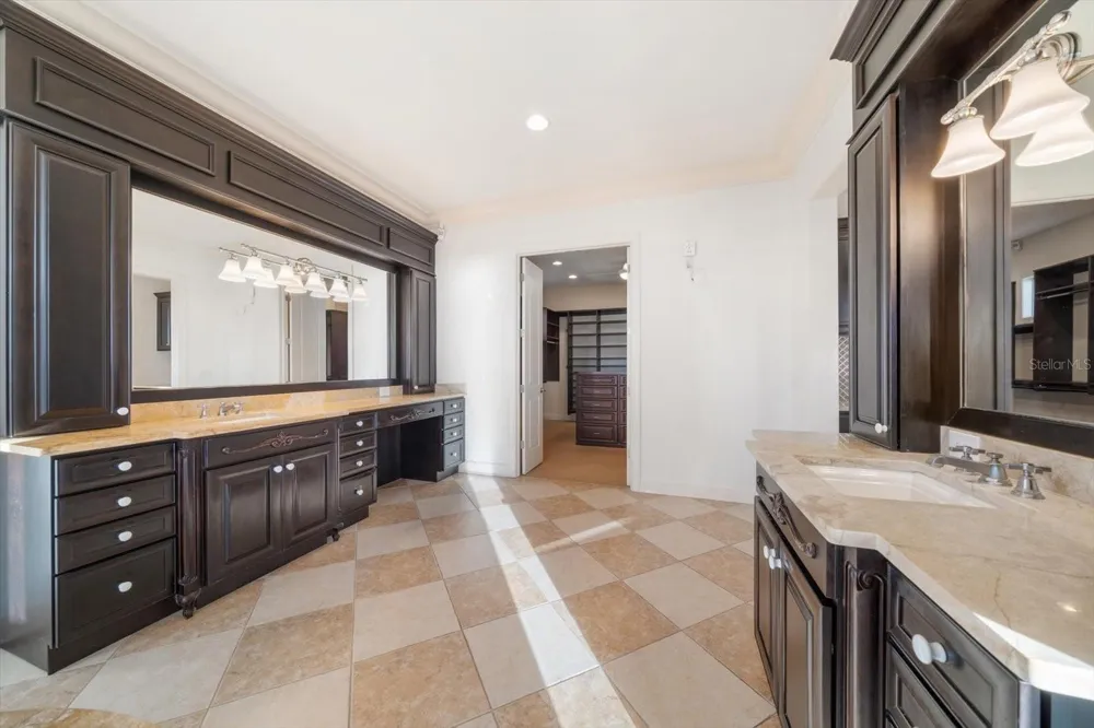 1040 ELDORADO AVENUE Clearwater Beach, FL 33767