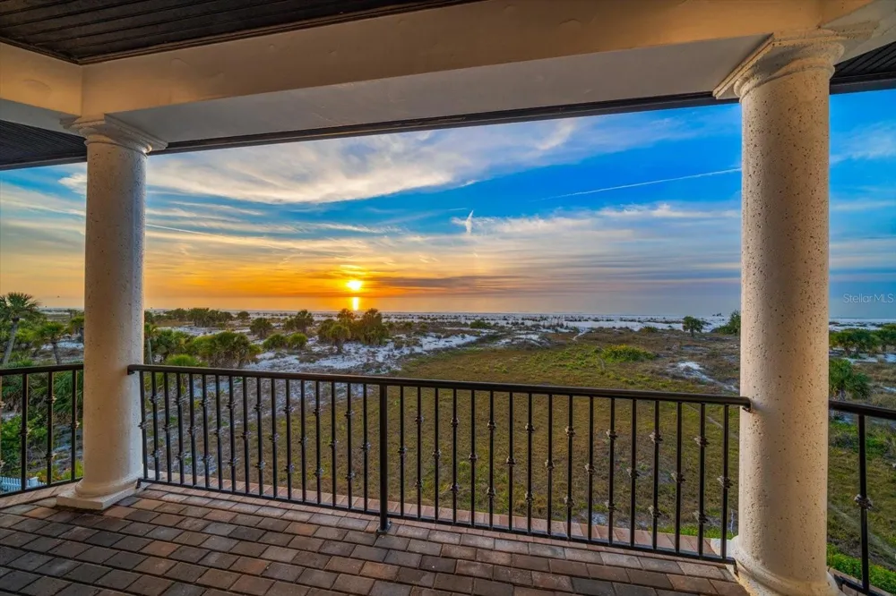 1040 ELDORADO AVENUE Clearwater Beach, FL 33767