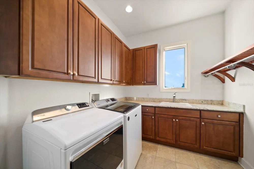 1040 ELDORADO AVENUE Clearwater Beach, FL 33767