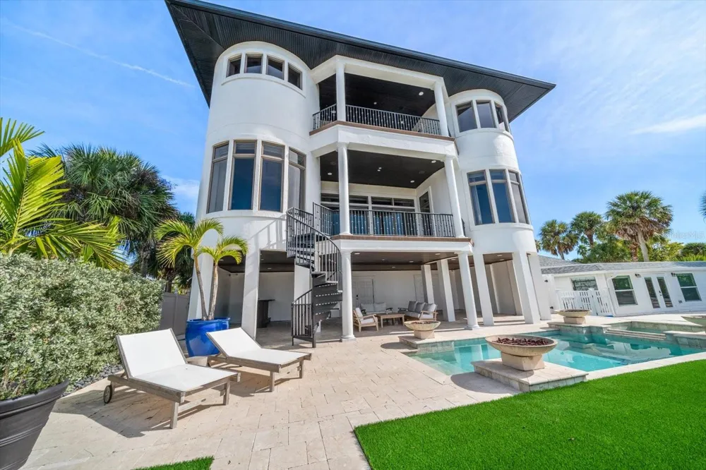 1040 ELDORADO AVENUE Clearwater Beach, FL 33767