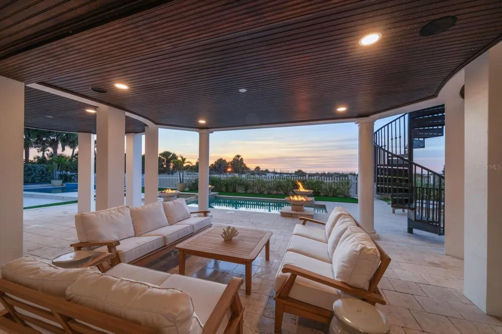 1040 ELDORADO AVENUE Clearwater Beach, FL 33767