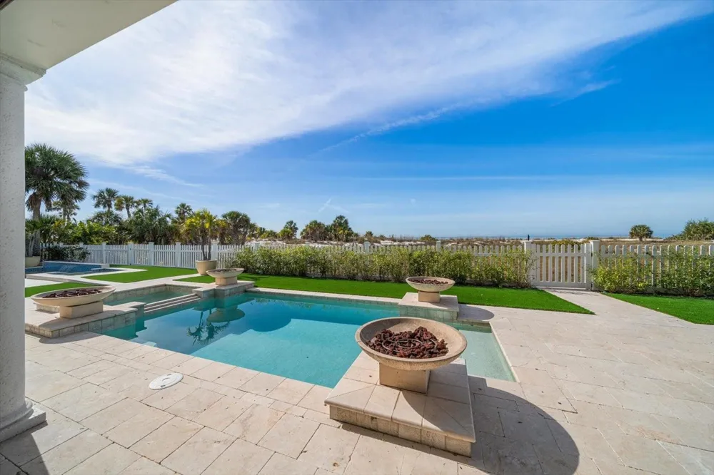 1040 ELDORADO AVENUE Clearwater Beach, FL 33767