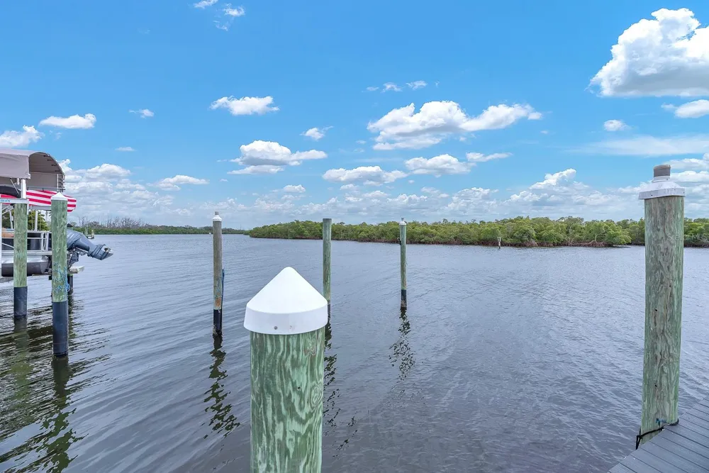 3304 W SHELL POINT ROAD Ruskin, FL 33570